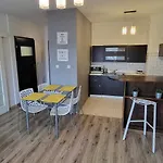 Quiet Koscielna Apartment