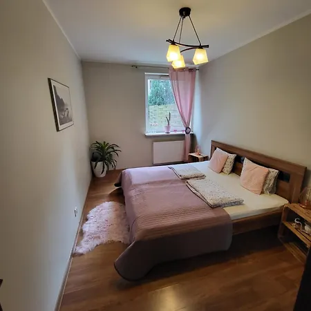 Quiet Koscielna Apartment