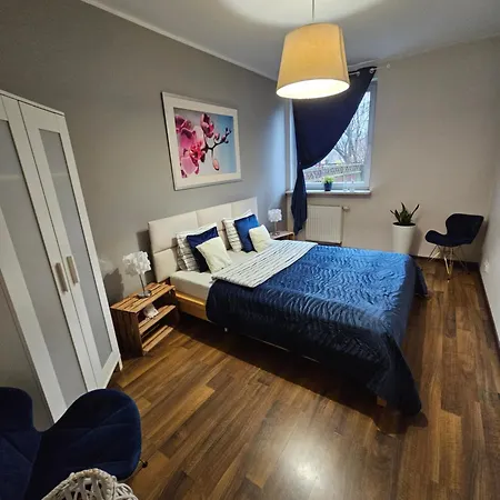Quiet Koscielna Apartment