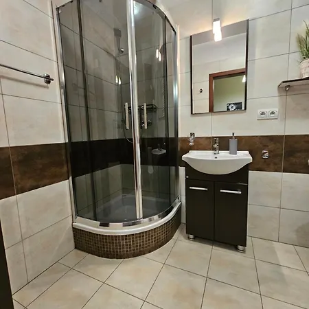 Lägenhet Quiet Koscielna Poznań