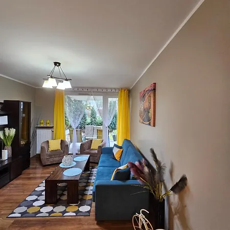 Quiet Koscielna Apartment