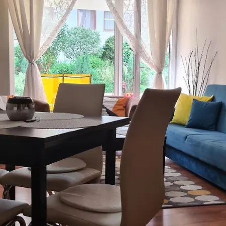 Quiet Koscielna Apartment *